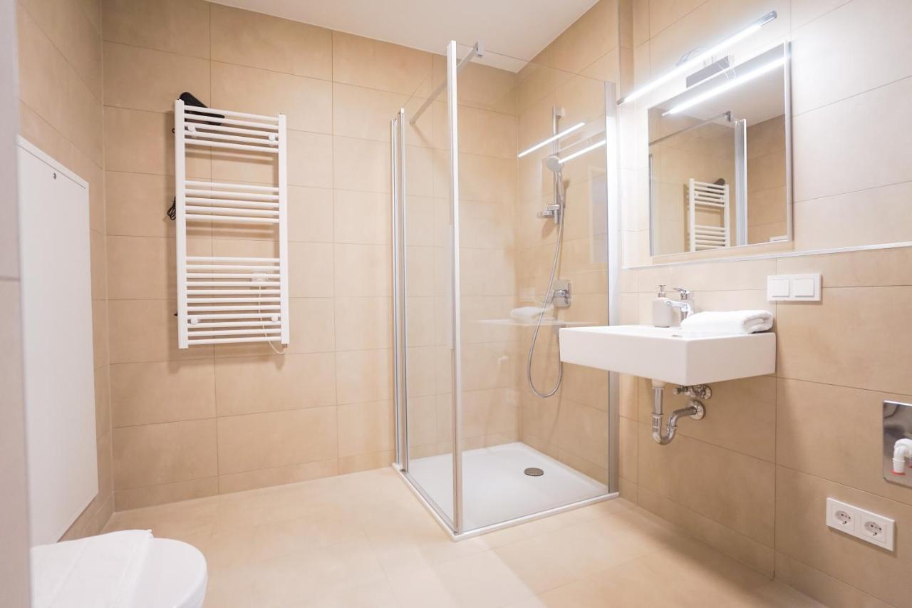 Boutique Studio With Terrace And Pool Viena Exterior foto